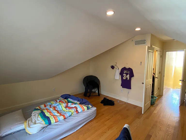 11 Sparhawk St #4 — Photo 8