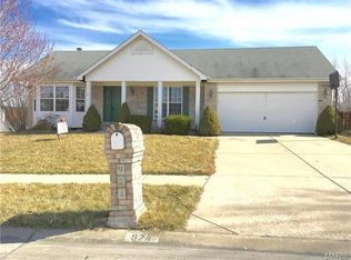 924 Cypress Club Ct, Wentzville, MO 63385