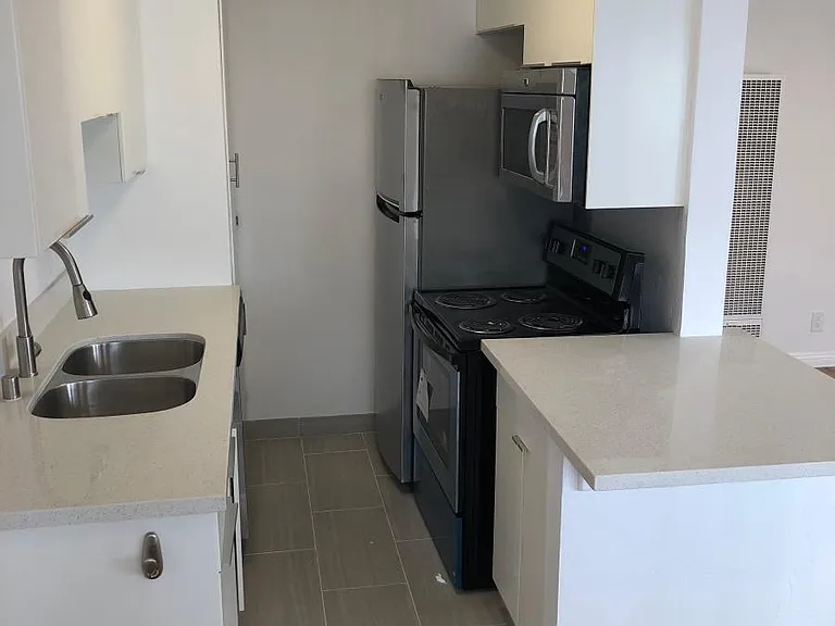 3730 1st Ave #7 — Photo 3