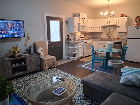 4320 Lake View Dr SE