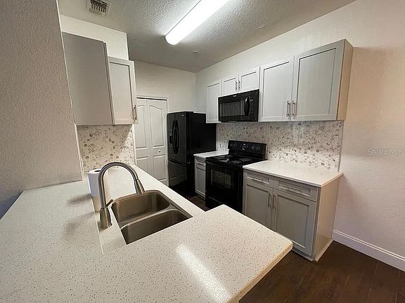 4th image of 5821 LEGACY CRESCENT PLACE #102