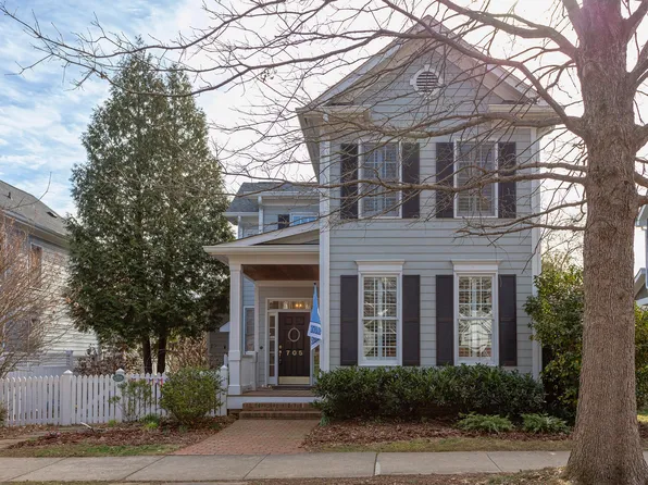 705 Highgrove Dr, Chapel Hill, NC 27516