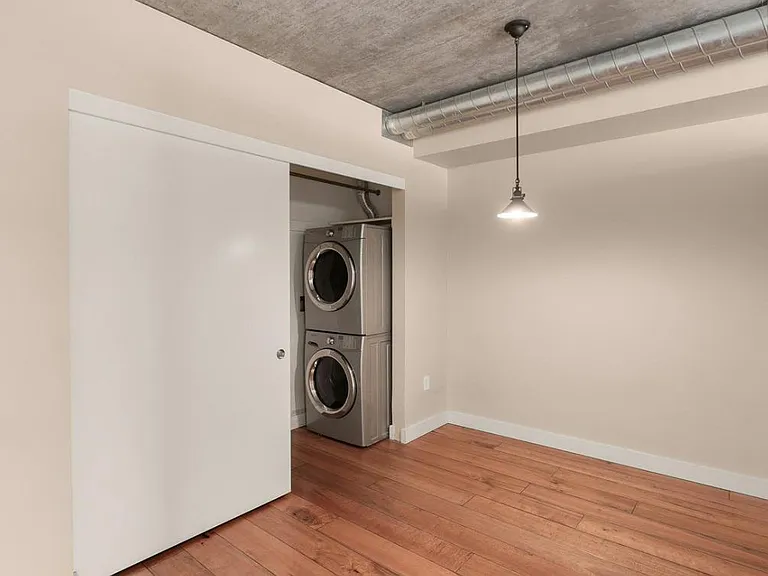 1926 W Burnside St NE #1510 — Photo 10