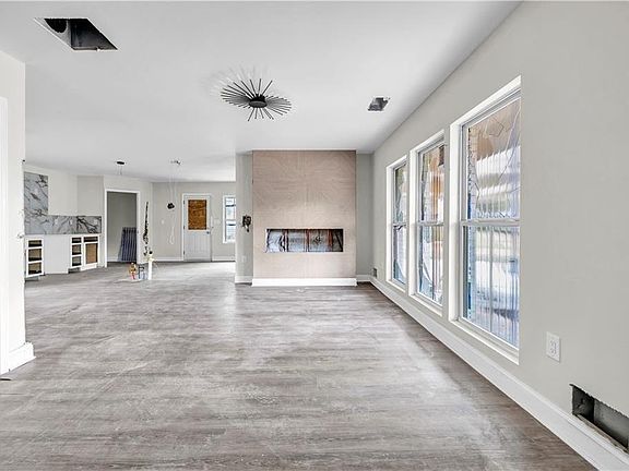 5th image of 2323 Tilson Cir