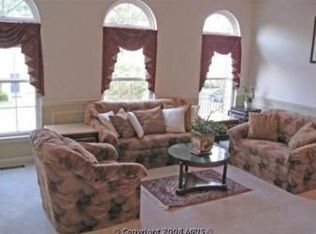 8917 Royal Astor Way, Fairfax, VA 22031