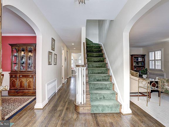 3rd image of 4507 Dorset Ave