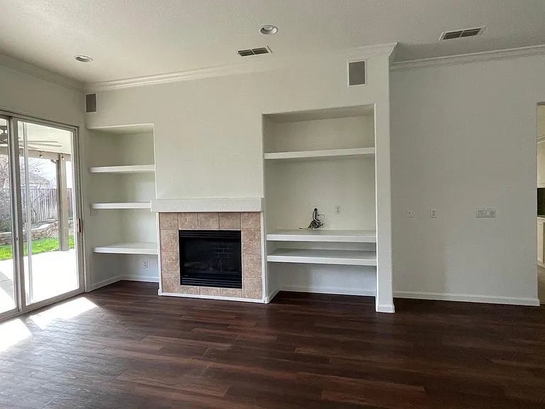 2608 Nevelson Ct — Photo 8