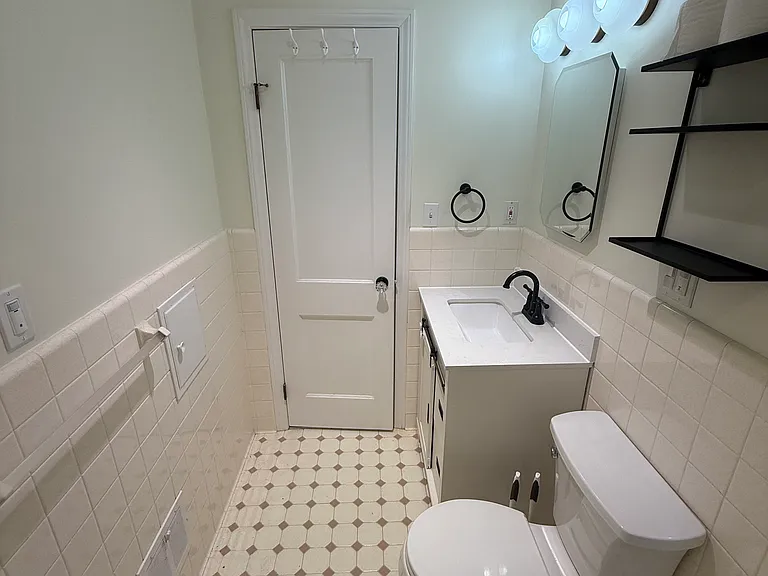 444 Roth Blvd — Photo 16
