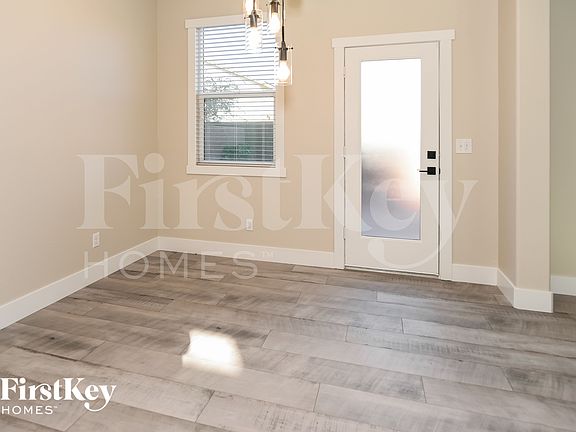4th image of 7380 Benlomond Ave