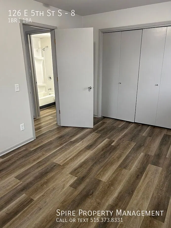 Beautifully Remodeled 1 Bed Unit in the Heart of Newton! $99 Move In Special!! — Photo 3