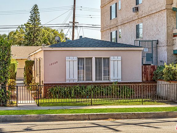 2nd image of 12028 Culver Blvd