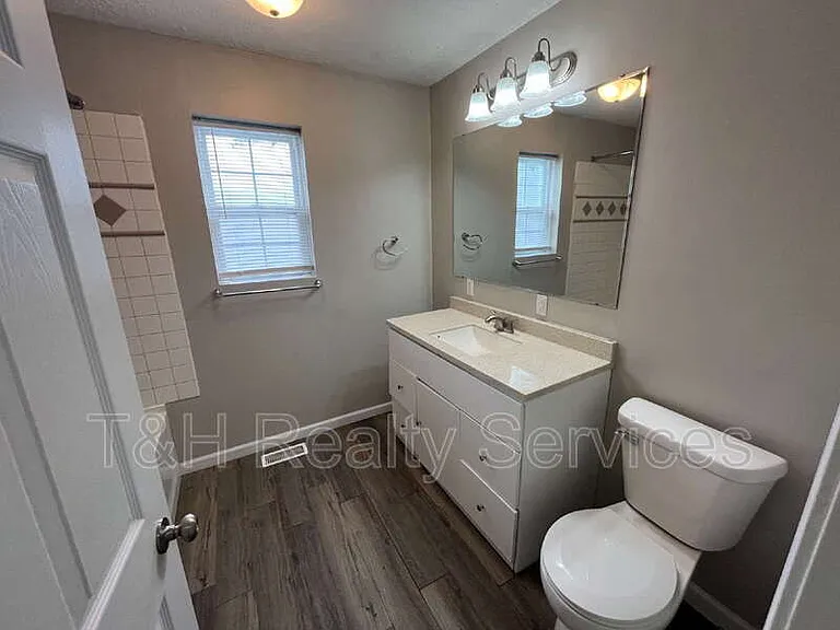 3008 N Pauline Ave — Photo 16