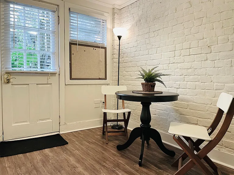 122 W Jones St #A — Photo 16