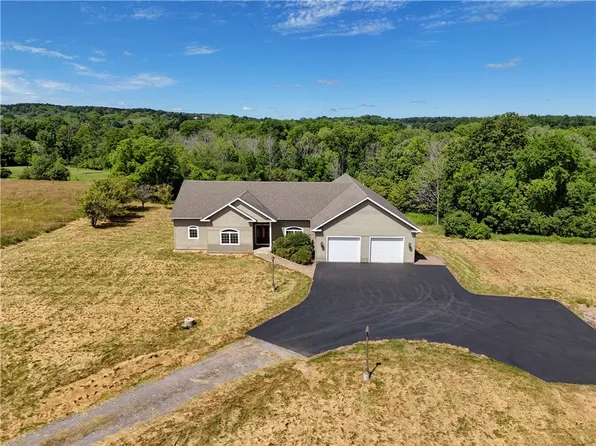 6580 Rice Rd, Victor, NY 14564