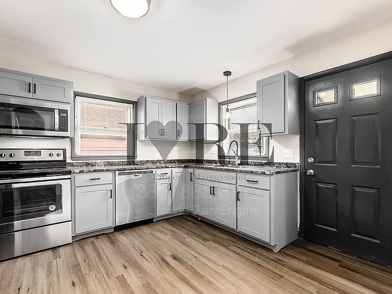158 Dakota Ave — Photo 23