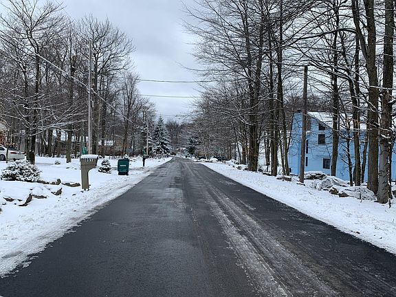 4th image of 8913 Deerfield Rd