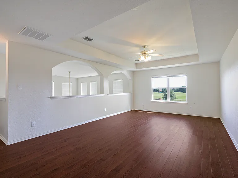 8708 Brook Hollow Dr — Photo 6