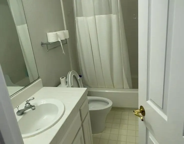 522 Porpoise Bay Ter #B — Photo 30