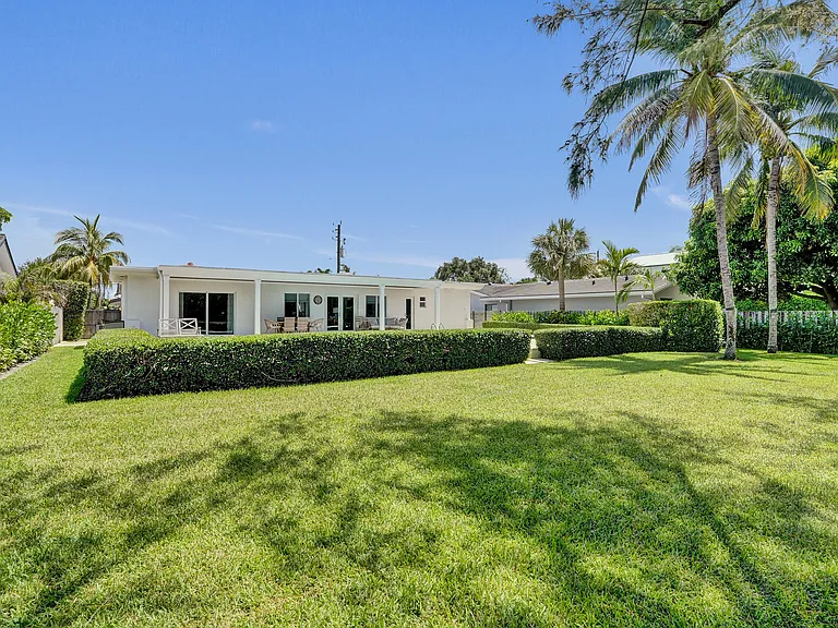 248 Codrington Dr — Photo 49