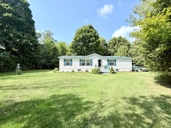 691 Ratta Rd, Chazy, NY 12921