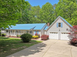 134 Rollins Mill Rd, Holly Springs, NC 27540