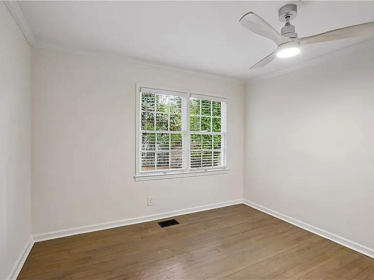 1649 Beecher St SW — Photo 20