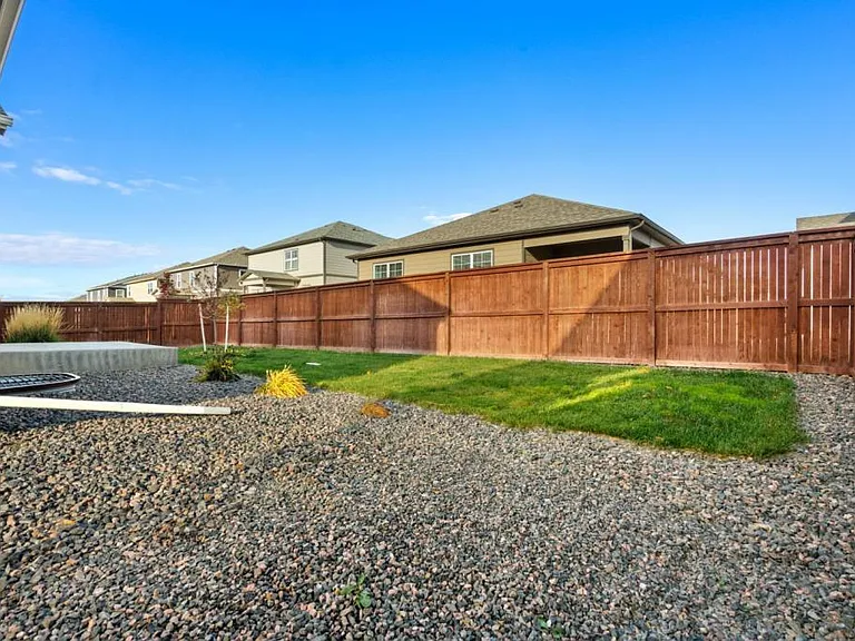 1977 Floret Dr — Photo 15