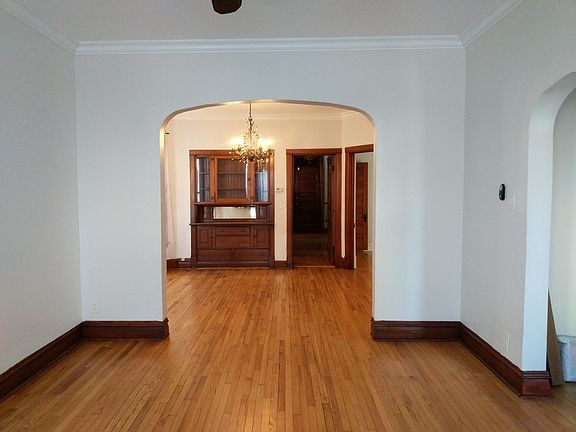 3rd image of 3247 W Beach Ave APT 1