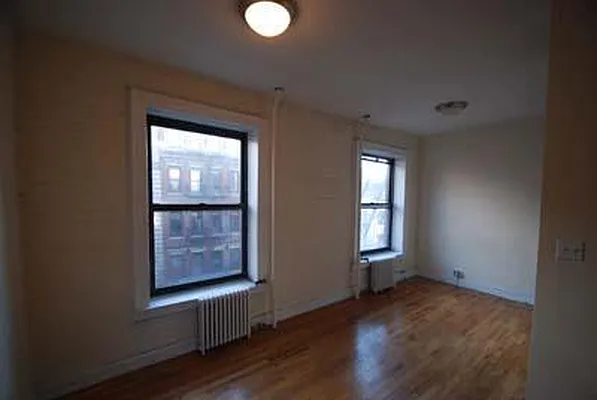 Rented by Buchbinder & Warren | media 7