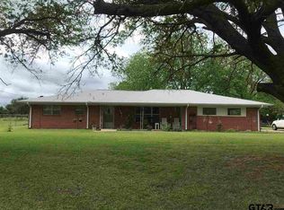 507 S Hubbard St, Omaha, TX 75571