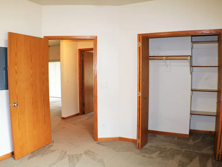 510 Pond View Drive — Photo 13