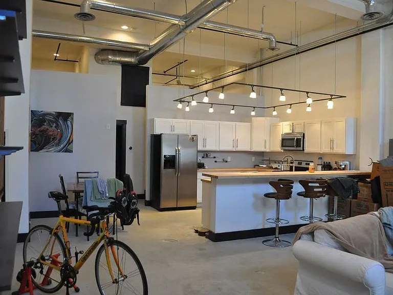 120 W Marshall St #2 — Photo 3