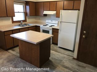 12482 W Park Ave, New Berlin, WI 53151