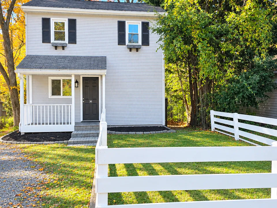 30 Lee Farm Dr