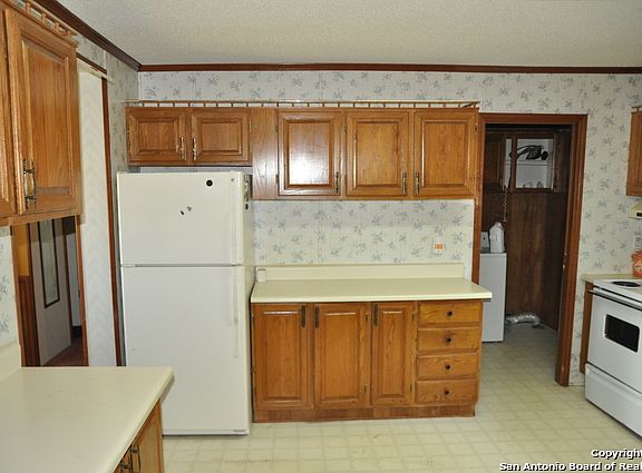 2nd image of 3343 County Road 1005