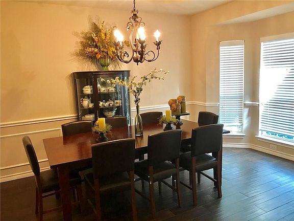 4th image of 4900 Giordano Way
