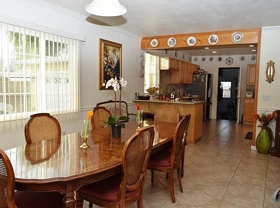 4th image of 632 Welland Way