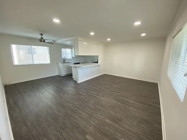 6336 Orange Ave — Photo 4