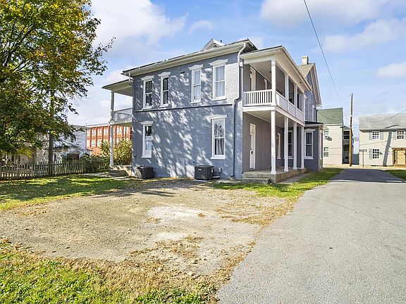 3rd image of 25 N Franklin St