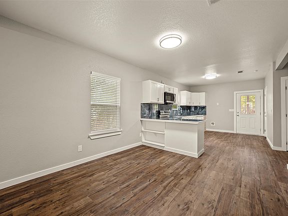5th image of 703 Gift St
