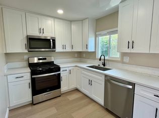 321 Waverly Pl #18, Escondido, CA 92025