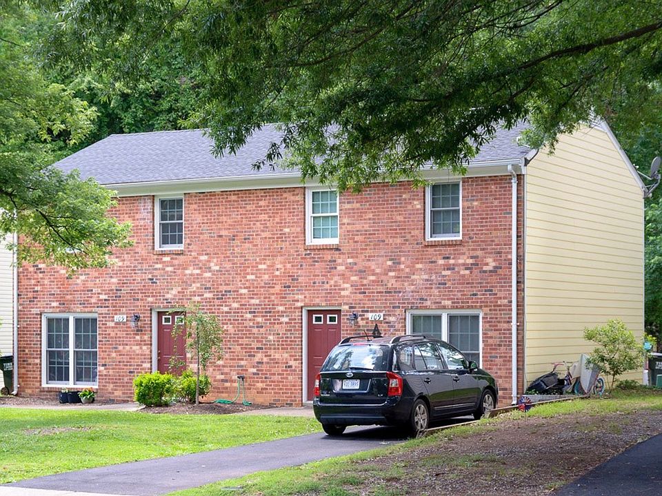 2nd image of 109 Longwood Dr #A