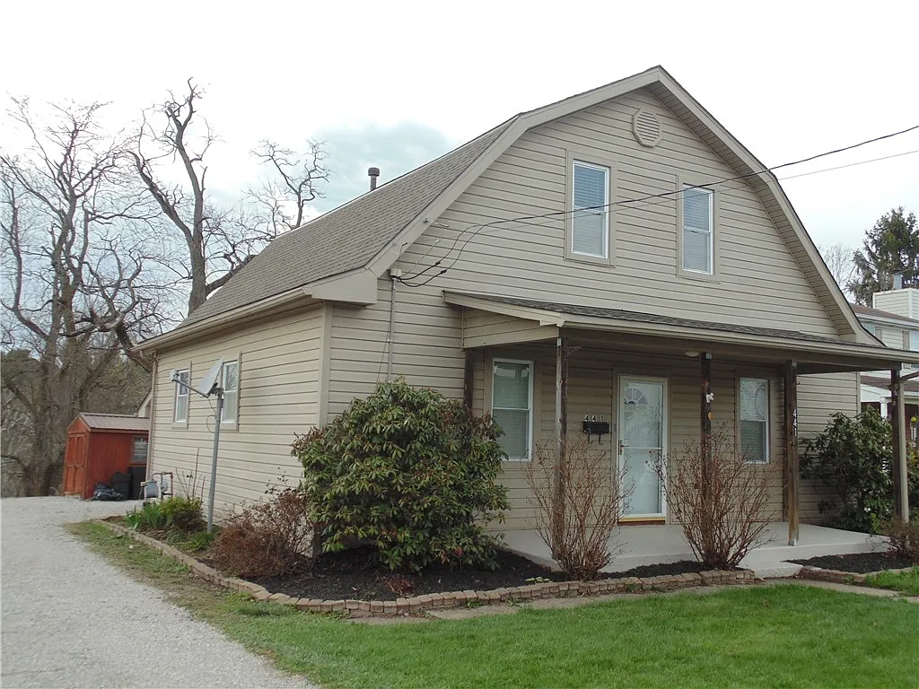 441 Fannie St photo 1