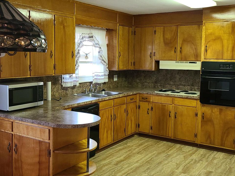 2nd image of 764 Country Club Rd