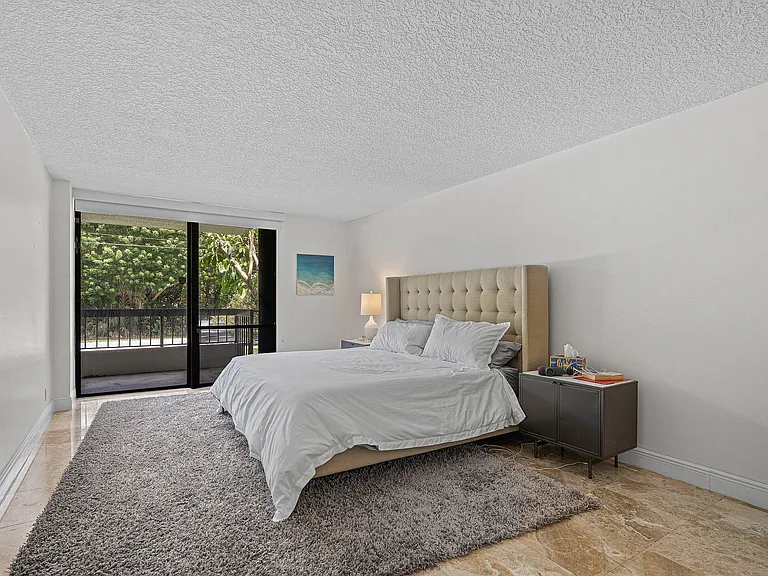 277 N Ocean Blvd #1040 — Photo 17