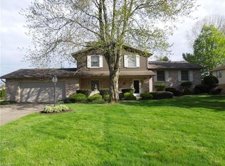 3027 Chaucer Dr NE, Canton, OH