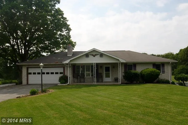 451 Coldspring Rd photo 1