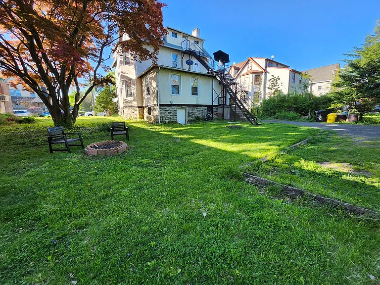 213 Lippincott Ave — Photo 29