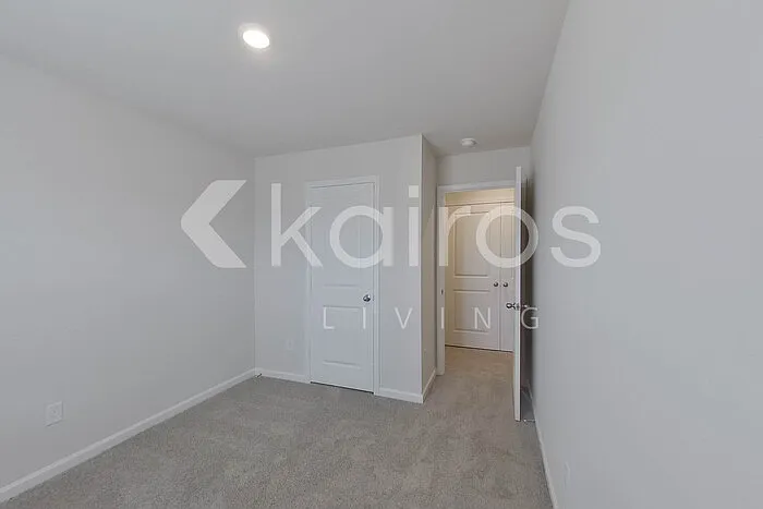 2529 Banyon Cir — Photo 16