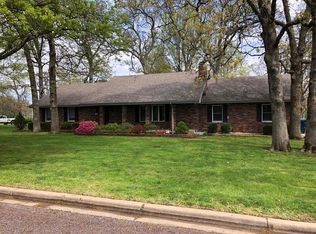 901 Eastwood St, Monett, MO 65708